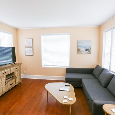New Listing! Centrally Located Efficiency One Mile To The Beach! Jacksonville Beach Exterior foto
